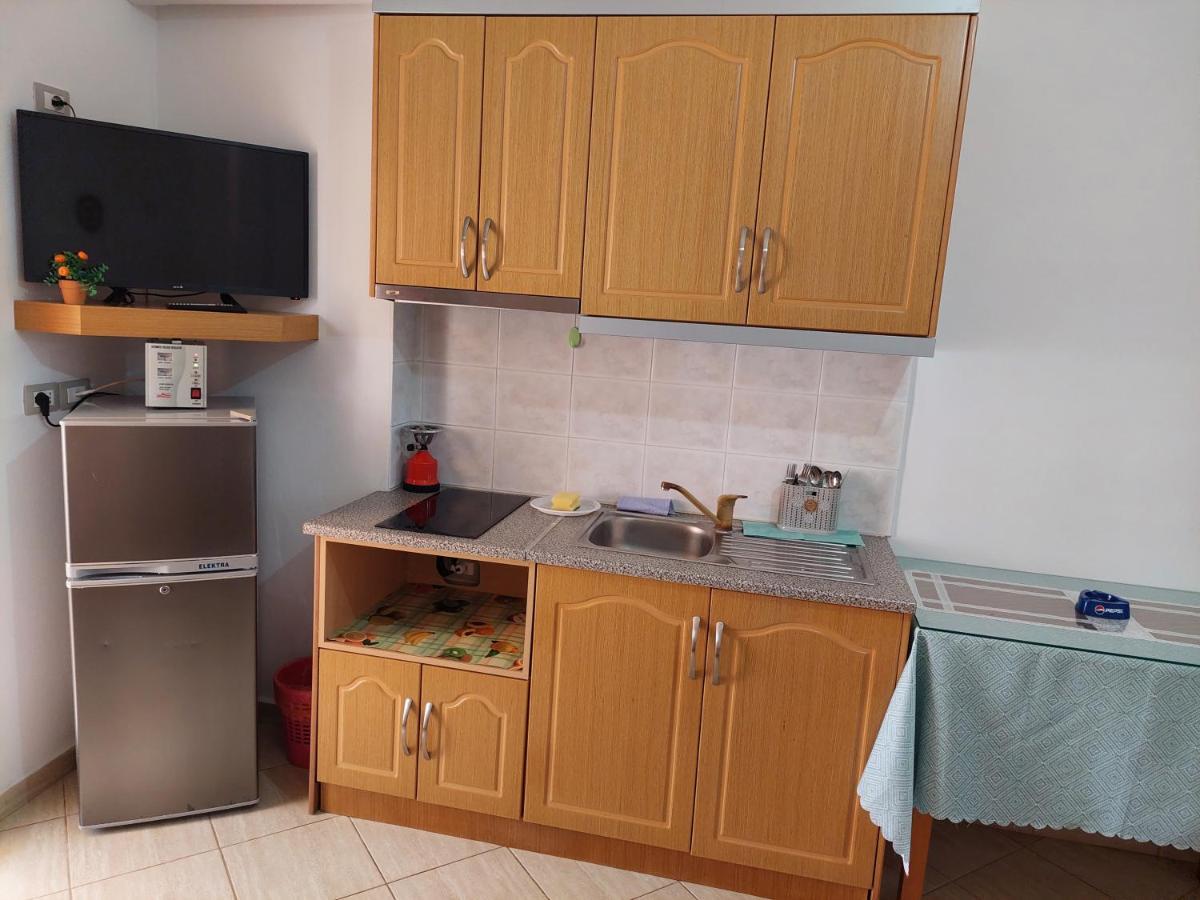 Villa Mihal Apartments Ксамил Экстерьер фото