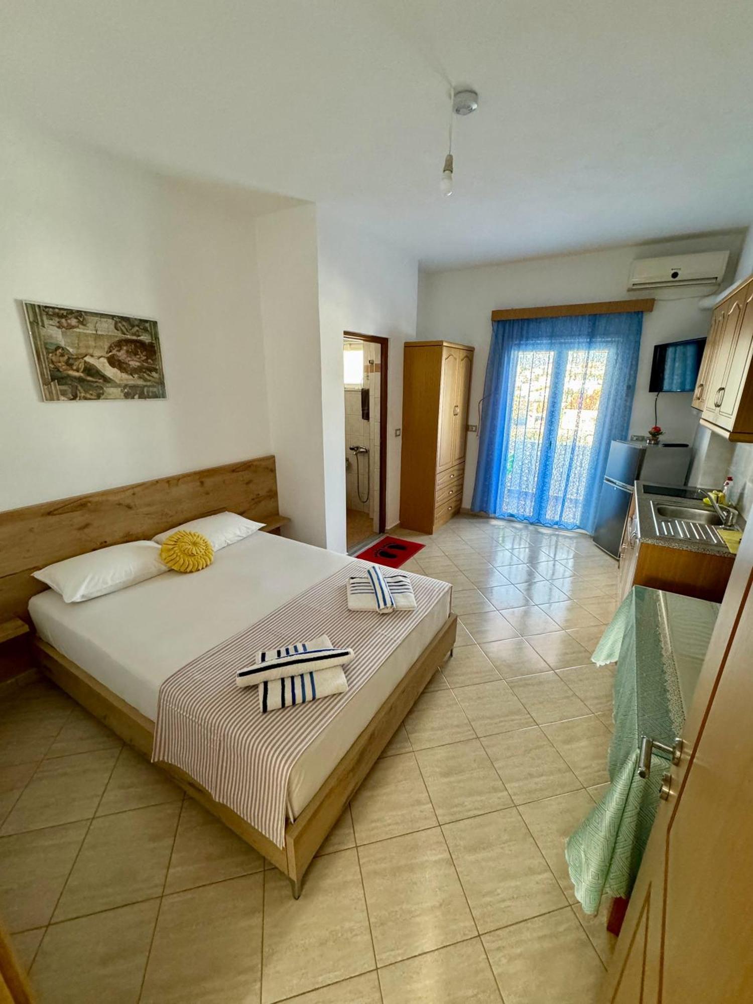 Villa Mihal Apartments Ксамил Экстерьер фото